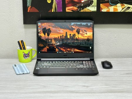 Acer Nitro AN515-55 18